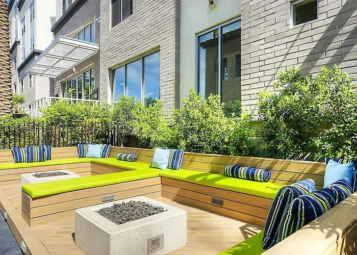 Loft With Views-king Beds-shop & Dine-1mi & Parking 4058 Apartment *