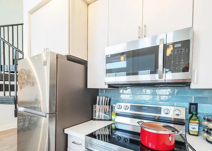 Loft With Views-king Beds-shop & Dine-1mi & Parking 4058 Apartment