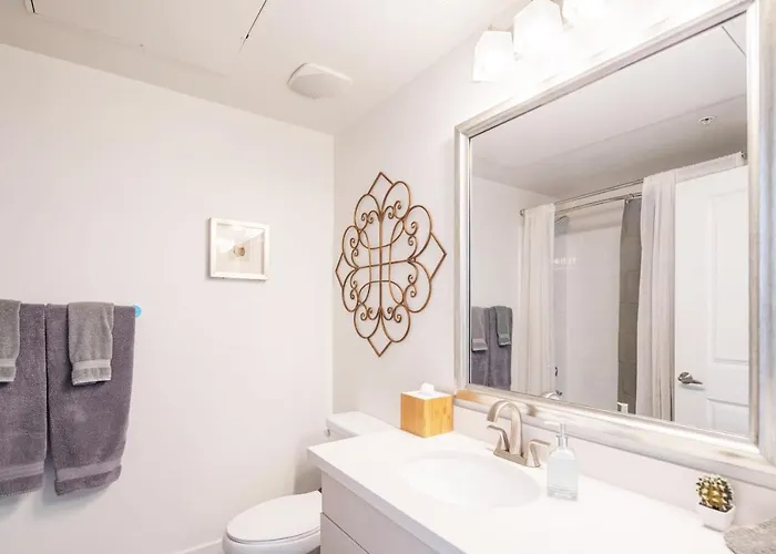 Apartment Loft With Views-king Beds-shop & Dine-1mi & Parking 4058 Phoenix