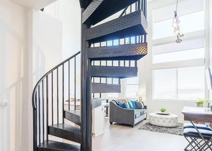 Loft With Views-king Beds-shop & Dine-1mi & Parking 4058 *