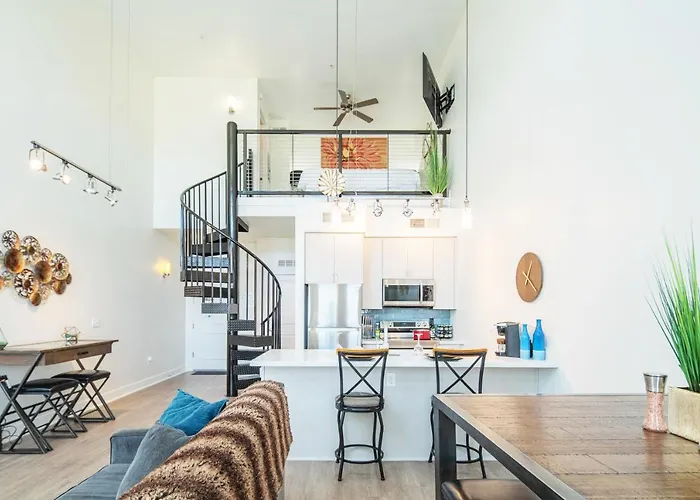 Loft With Views-king Beds-shop & Dine-1mi & Parking 4058 Apartment Phoenix